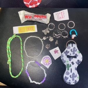 Mystery jewelry scoops!